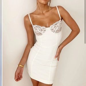 white lace bodycon dress NWT